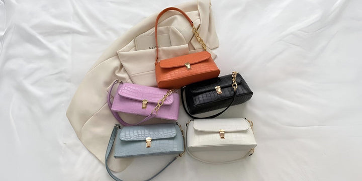 Are You Looking for a Stylish Underarm Handbag That Fits Every Outfit? 